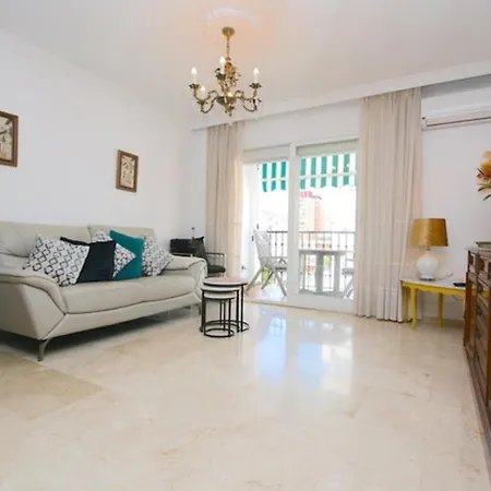 Amplio Con Piscina Appartement *