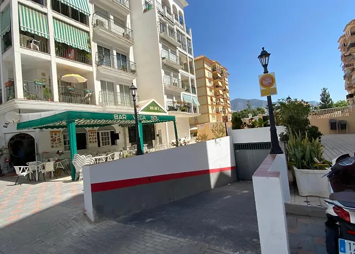 Amplio Con Piscina Фуенхірола