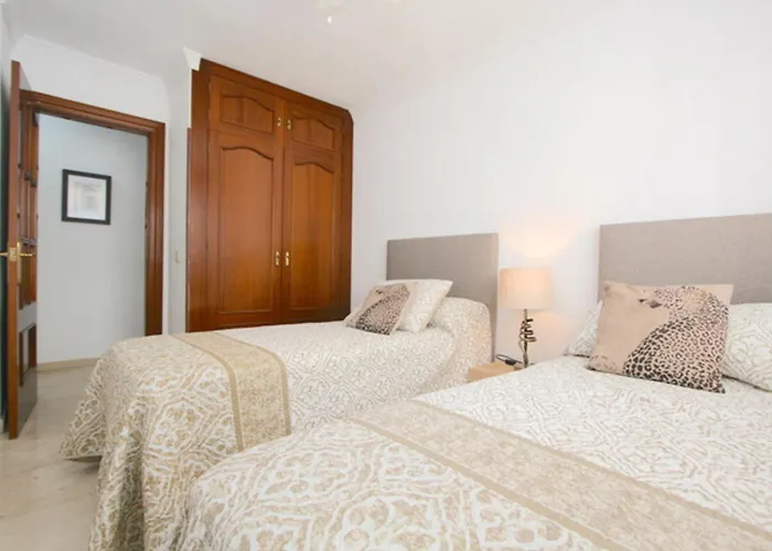 Amplio Con Piscina Fuengirola